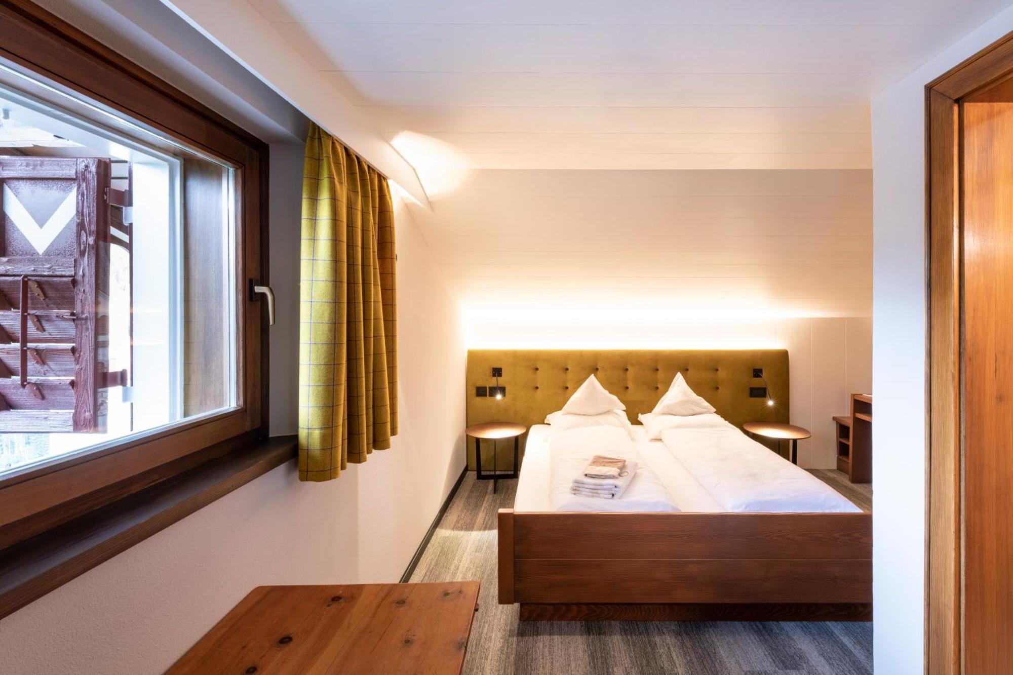 Hotel Platz Ортізеї Екстер'єр фото